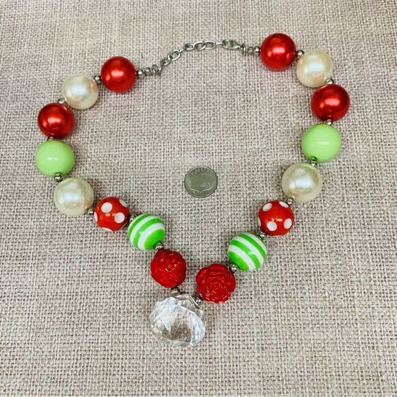 Large Crystal Red Green Pearl Bubblegum Necklace - Picture 1 of 3